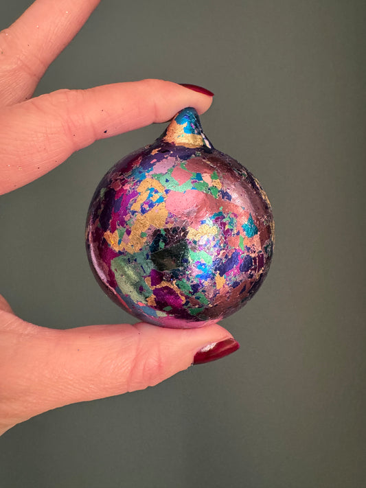 Colourful foil leaf bauble B